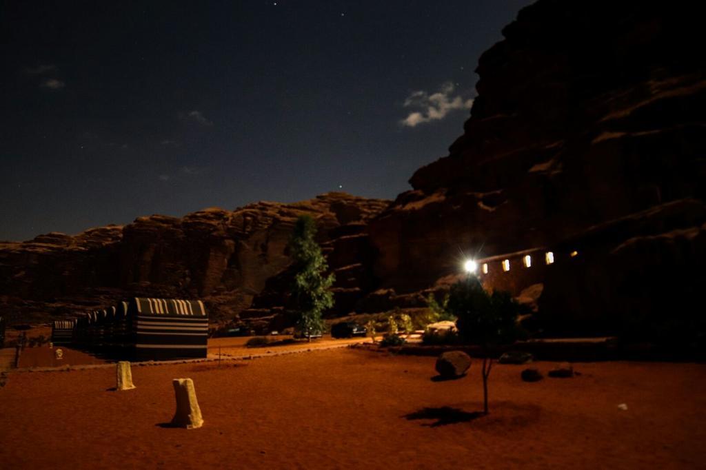 Wadi Rum Light Camp Екстериор снимка
